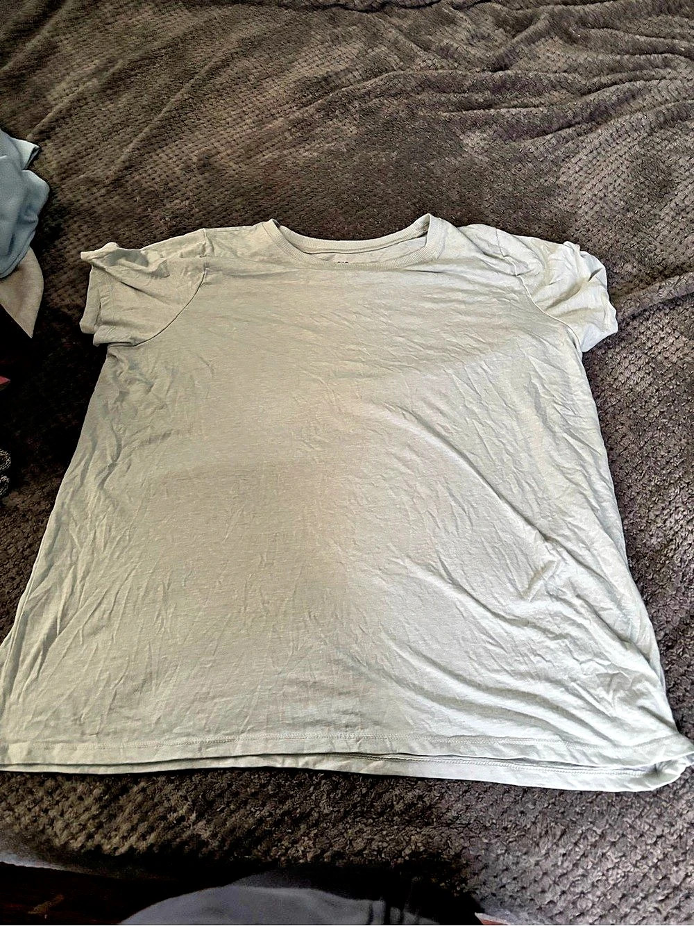 Womens size 3 Torrid Classic Fit Short Sleeve Tee Short Sleeve Tee in Gray